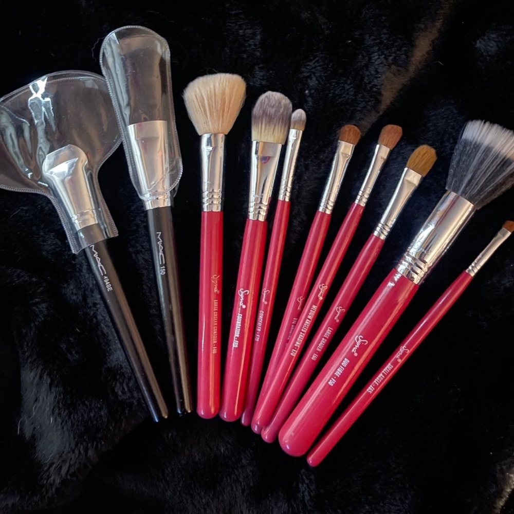 Makeup brush bundle of 10 MAC and SIGMA
